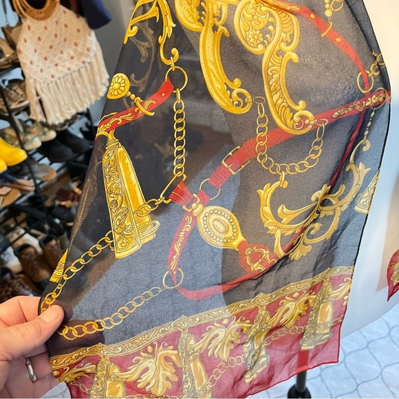 Vintage classical designer inspired scarf - Picture 6 of 6